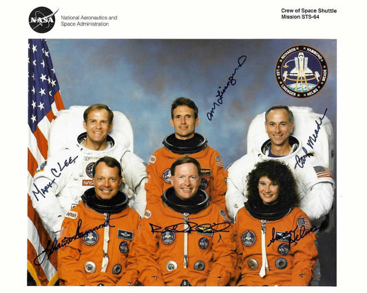 STS-64 signed crew portrait 8x10". It is an Autopen.