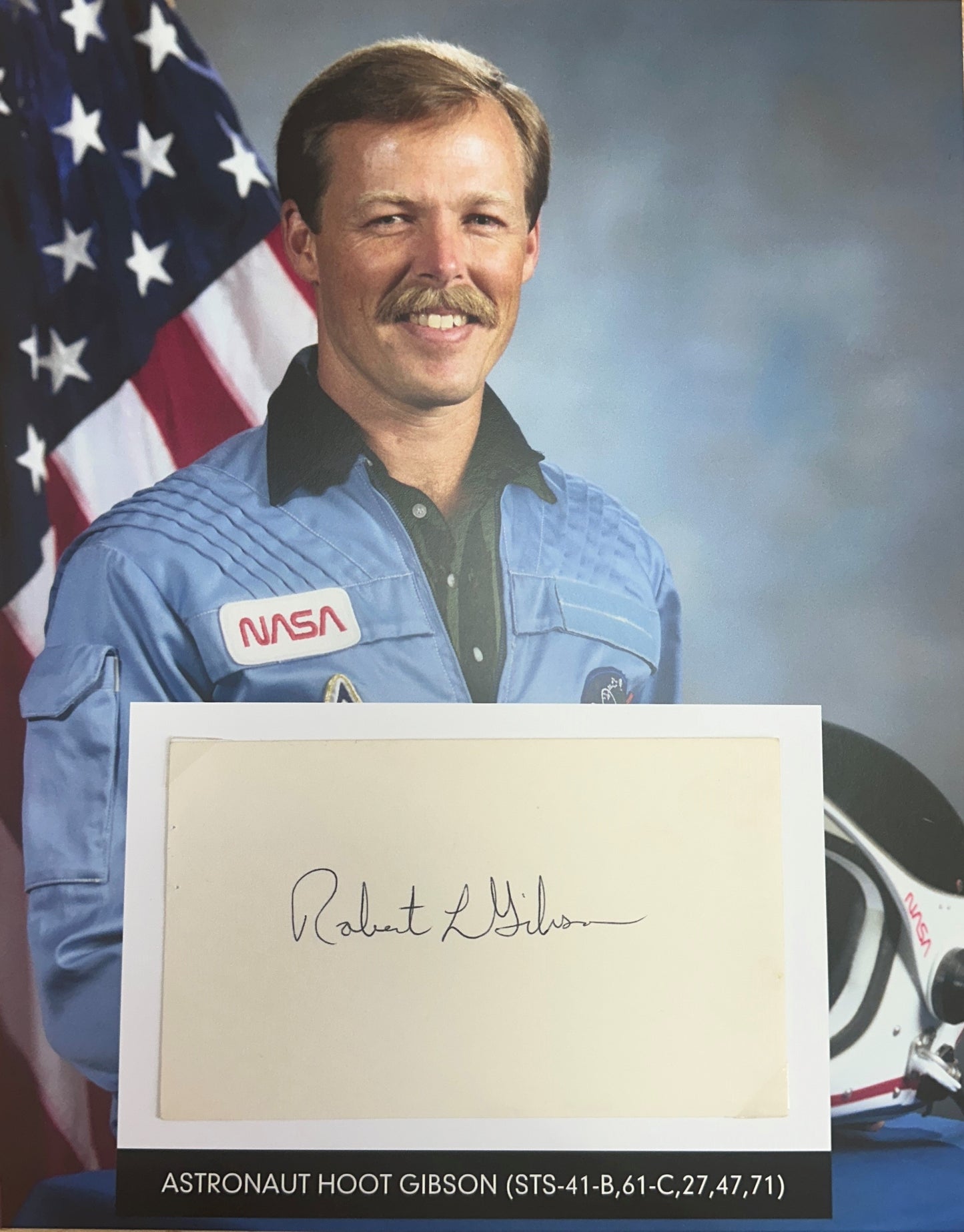 Astronaut Hoot Gibson hand-signed 5x3'' index card on 8x10'' presentation