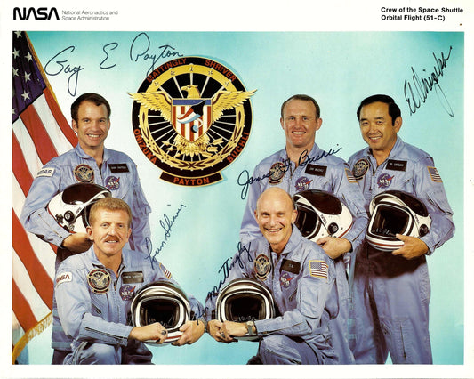 Space_Shuttle mission STS-51-C NASA litho Onizuka handsigned