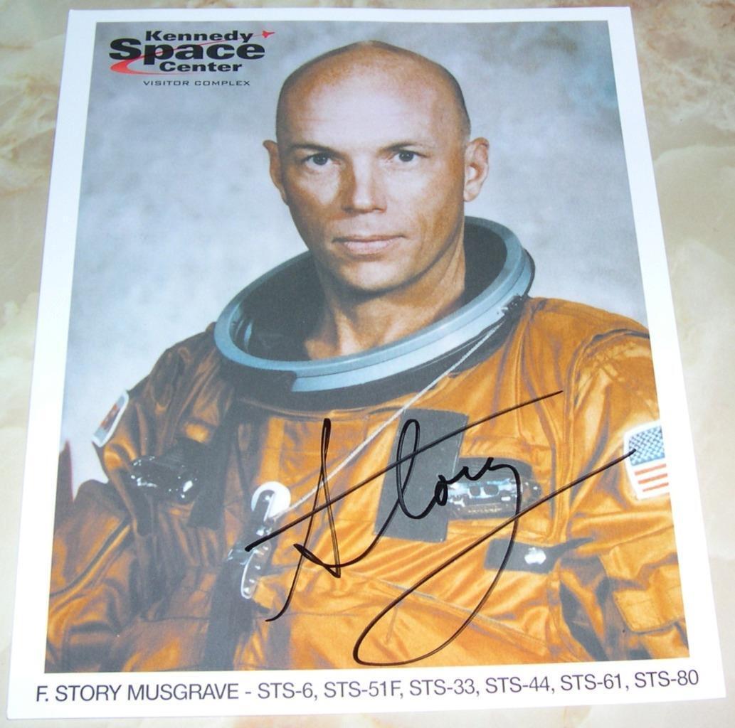 Astronaut Story Musgrave hand-signed litho 8x10''